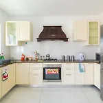 New Spacious Apartment 3 Bdr 2 Bth Bugibba S