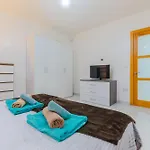 New Spacious Apartment 3 Bdr 2 Bth Bugibba S